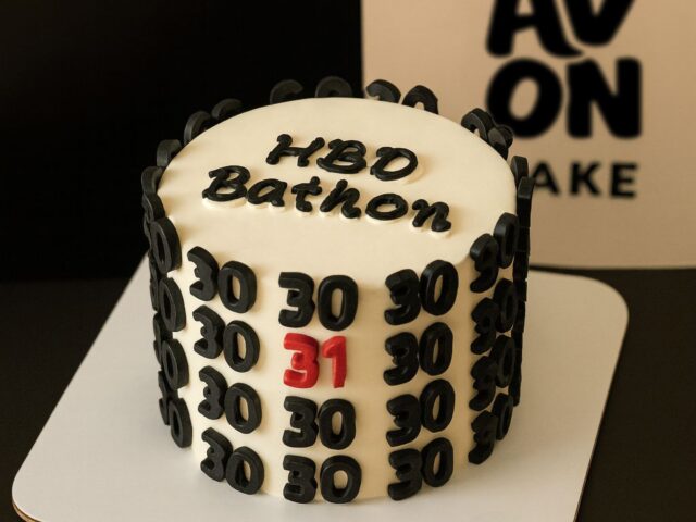 أفضل كيكة عيد ميلاد بالأرقام من آفون كيك – طازجة وبجودة مضمونة