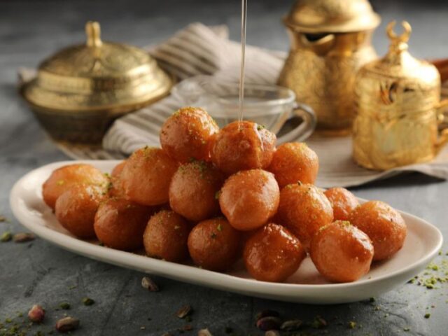 طريقة عمل اللقيمات السعودية الرمضانية الأصلية